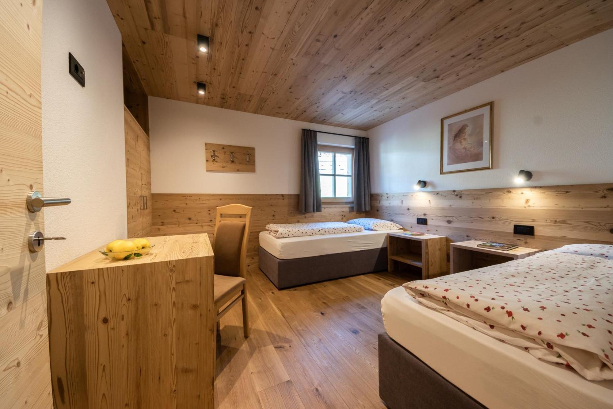 Agriturismo Luech De Vanc San Martino in Badia Exteriör bild